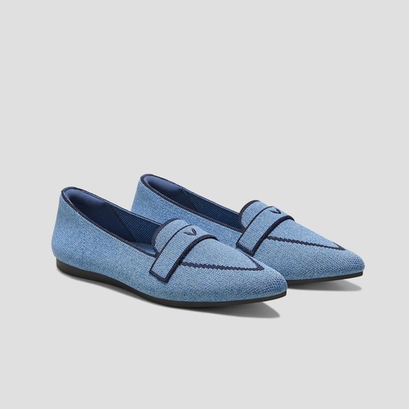 VIVAIA Pointed-Toe Loafers (Amelia 2.0) in Powder Blue office sustainable - Picture 2 of 6